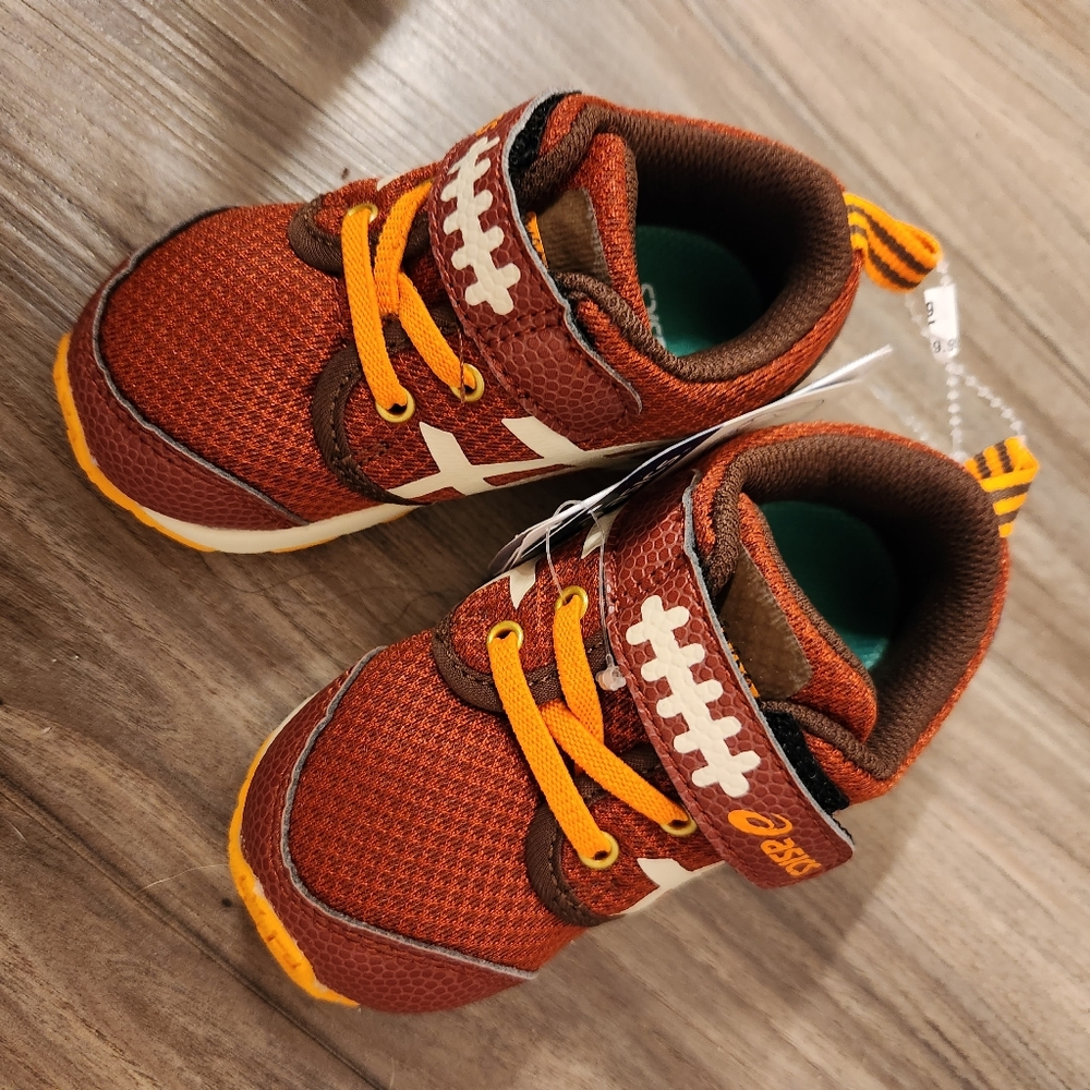 Asics football shoes size k5